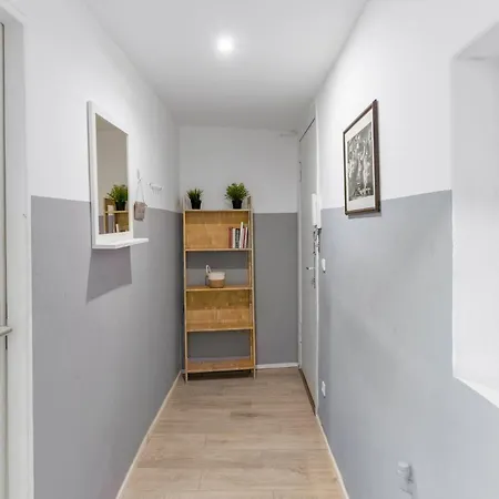 Bright Flat Near Park & Transport Neukoelln Apartamento Berlín