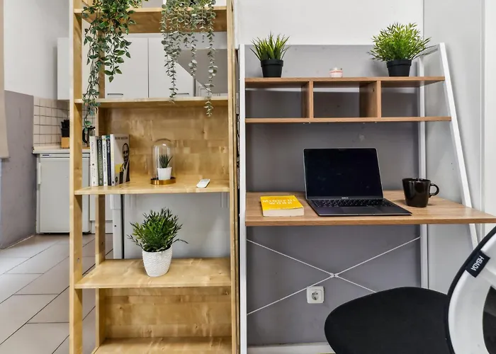 Bright Flat Near Park & Transport Neukoelln Apartamento