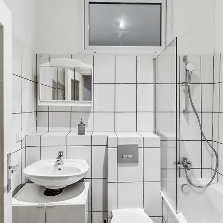 Bright Flat Near Park & Transport Neukoelln Berlin